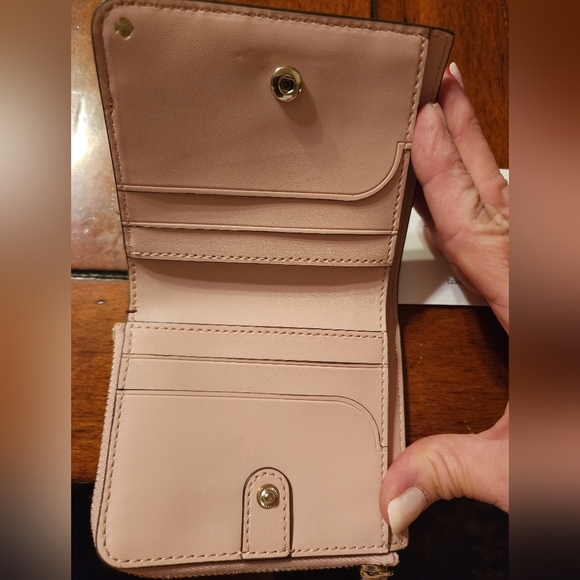 NWOT Kate Spade Wallet - Picture 3 of 4